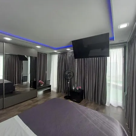 Casa Mika 3*